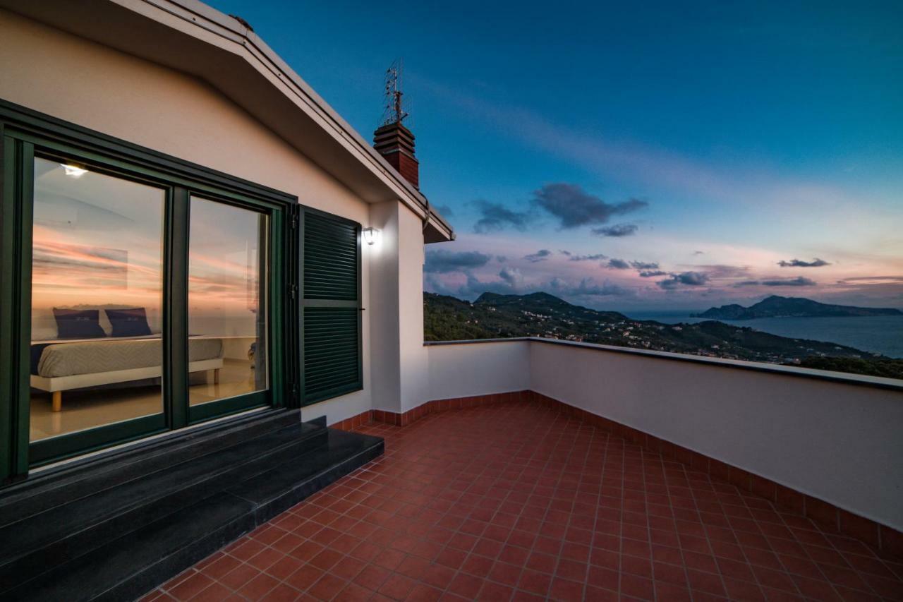 Villa Bellatrix มัสซาลูเบรนเซ ภายนอก รูปภาพ